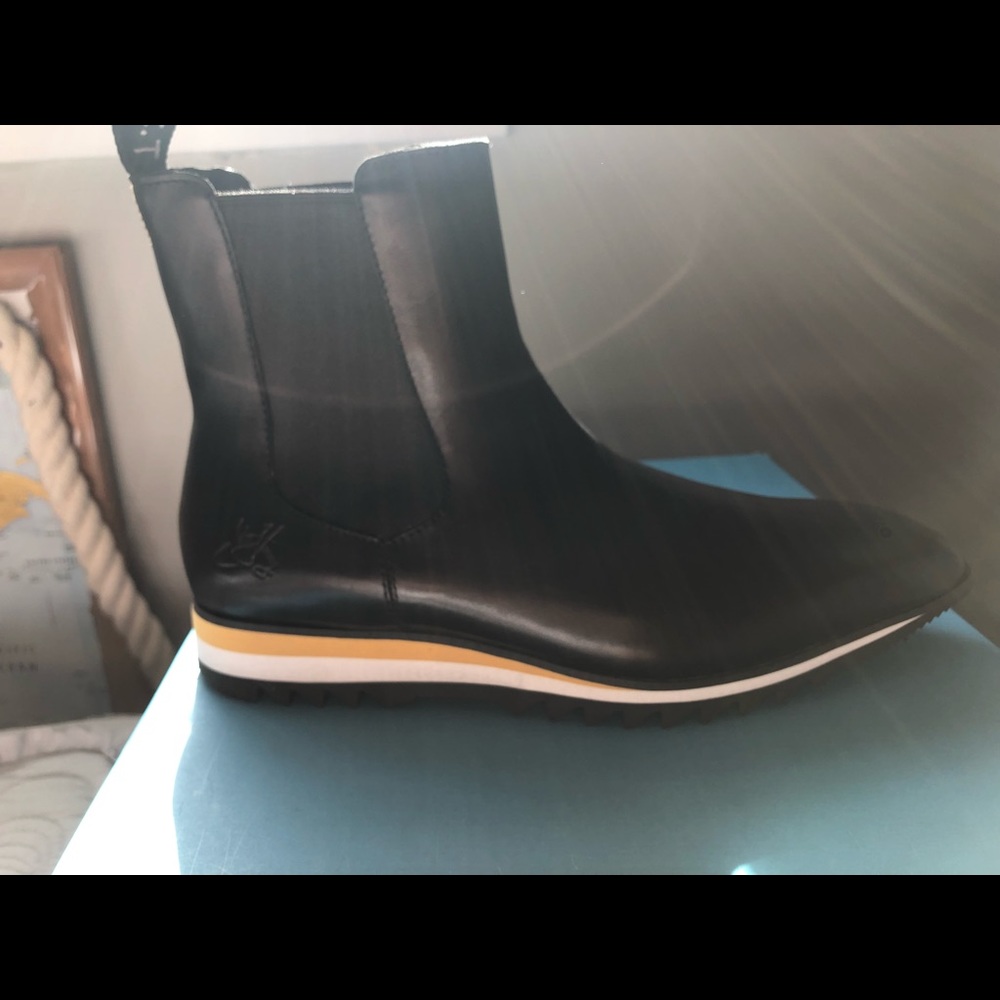 John Fluevog men’s black boots Roland Style